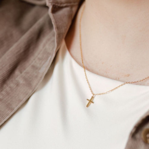 18kt Gold Cross Necklace – Tarnish-Resistant Gold Plated Pendant