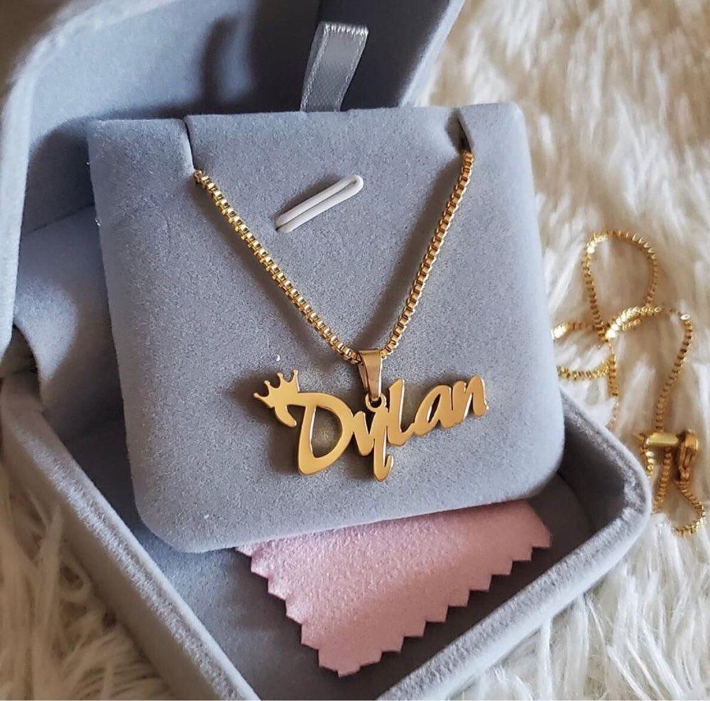 Personalized Cursive Name Pendant – Gift Box Included